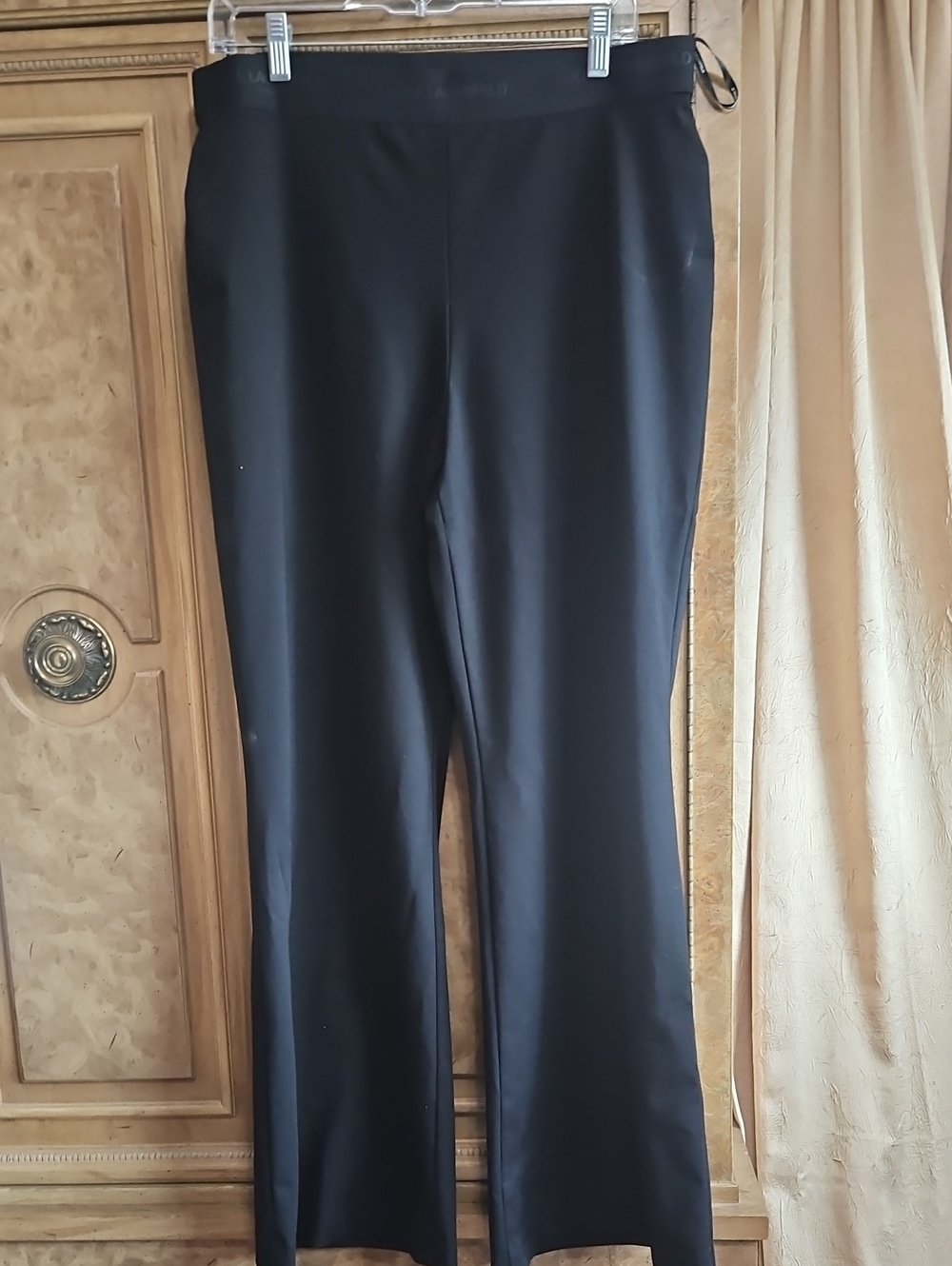 Karl Lagerfeld Black Bootcut Pull-On Pants With Elastic Waist.  Size Large